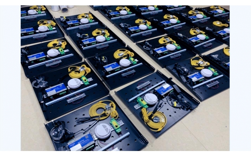 美團(tuán)全國(guó)各配送站機(jī)房配備深圳鋇錸技術(shù)工業(yè)物聯(lián)網(wǎng)監(jiān)測(cè)終端S270，實(shí)現(xiàn)遠(yuǎn)程數(shù)據(jù)監(jiān)測(cè)